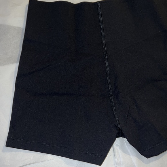 (M) Victoria's Secret/PINK COMPRESSION HIGH WAIST 3" SHORTIE - Picture 8 of 14